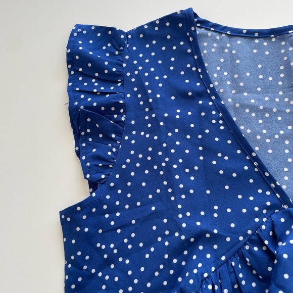 Blue Polkadot crop top - Picture 3 of 4